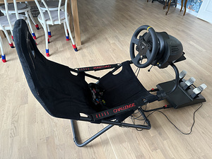 Playseat cahallenge + Thrustmaster TX RW LEATHER/ EDITION (1 foto / 6)