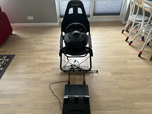 Playseat cahallenge + Thrustmaster TX RW LEATHER/ EDITION (4 foto / 6)