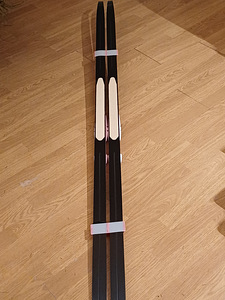 Klassikasuusad klambritega pikkus 181 PELTONEN SKINTRAC (8 foto / 9)