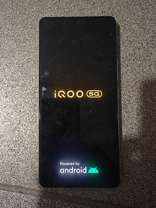 Mobiiltelefon IQOO 11 (5G, 16 GB RAM, 256GB) (1 foto / 4)