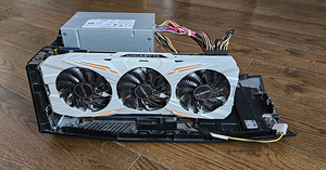 Dell Alienware R4 + Graphics Amplifier + Geforce GTX 1080 Ti (3 foto / 3)