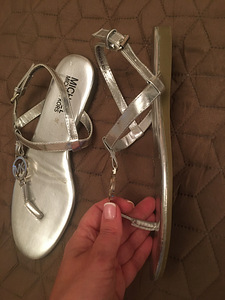 Naiste kingad Michael Kors (3 foto / 3)