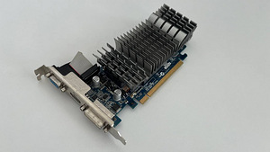 Видеокарта ASUS NVIDIA GeForce 210 (1 фото из 2)