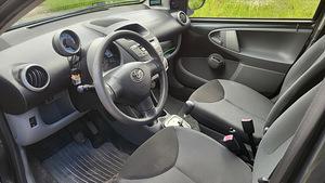 Toyota aygo (10 фото из 15)