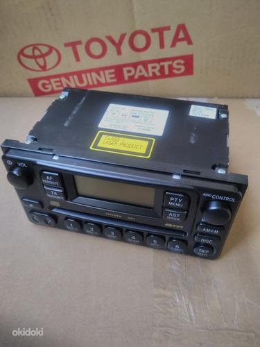 Радио Toyota Avensis Verso 86120-44170 (фото #2)