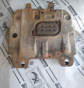 Toyota Land Cruiser 150 51405-60230 51450-60050 51405-60240 (4 foto / 4)