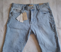 Мужские джинсовые шорты Emporio Armani