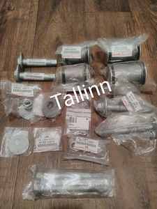Toyota Land Cruiser 200 48190-34010 48452-34011 90119-18006 (2 foto / 2)