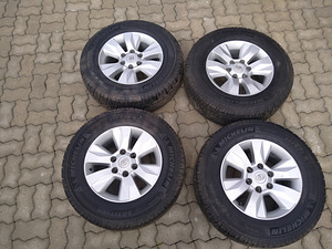 Литые диски R17 с шинами для Toyota Land Cruiser Hilux 4-Run