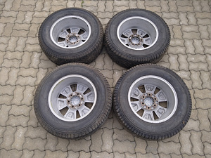 Toyota Land Cruiser Hilux 4-Runner R17 valuveljed rehvidega (4 foto / 5)