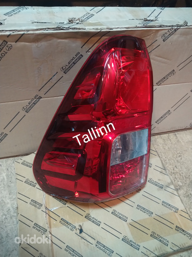 Toyota Hilux tagatuli 81560-0K290 81560-0K291