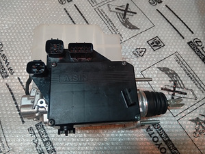 Toyota Lexus 47210-60023 04465-0W110 04466-33180 (4 foto / 7)