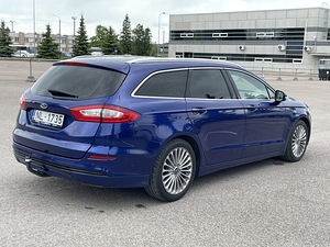 Ford Mondeo (3 фото из 11)