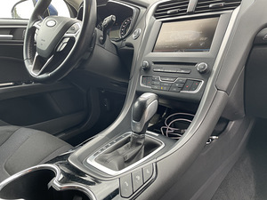 Ford Mondeo (6 фото из 11)