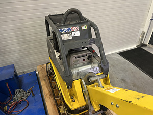 Pinnasetihendaja Wacker 425kg (3 foto / 5)