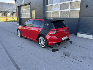 Volkswagen Golf R 2.0 T 301kW (6 foto / 15)