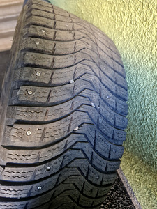 5x112 Mercedes-Benz 18" veljed + naastrehvid (9 foto / 9)