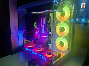 RGB ПК (7 фото из 8)