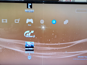 PS 3 тонкий (6 фото из 10)