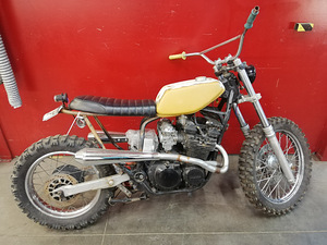 Yamaha XJ600 49KW 1991a. (1 foto / 4)