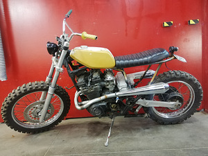 Yamaha XJ600 49KW 1991a. (4 foto / 4)