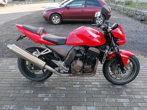 Kawasaki Z750, 2004a. 36172km (1 foto / 4)