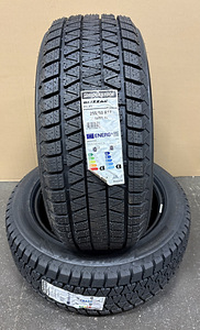 255/50 R19 107T Bridgestone Blizzak DM-V3 Lamellrehv (1 foto / 2)