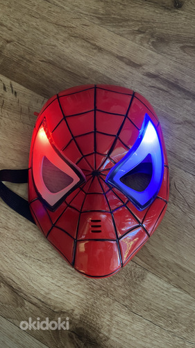 LED valgustusega ämblikmehe mask