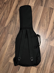 Elektrikitarr Yamaha (10 foto / 10)