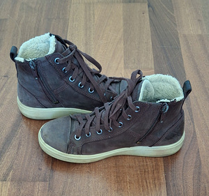 Ecco gore-tex s.33-34 k/s tossud sisetallamõõt 22 cm.Külgede (2 foto / 6)