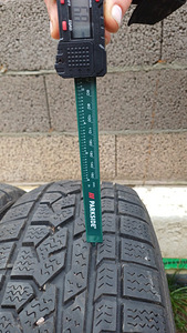 Зимние шины 215/65 R16 (3 фото из 4)