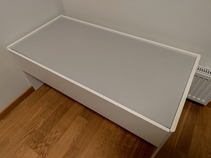 IKEA panipaigaga tegevuslaud DUNDRA (3 foto / 5)