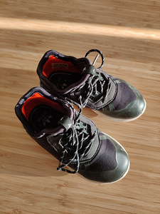 Adidas tossud s 24 (1 foto / 3)