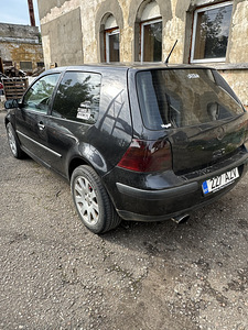 VW GOLF4 (4 фото из 9)