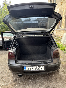 VW GOLF4 (9 фото из 9)