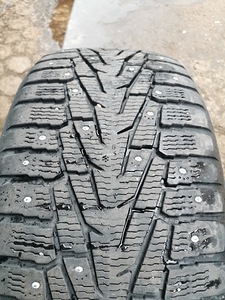 265/45/21 Hakkapeliitta 7 SUV (5 foto / 8)