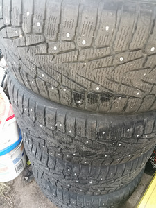 265/45/21 Hakkapeliitta 7 SUV (7 foto / 8)