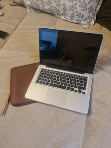 MacBook Pro 13.3" / Mid 2010 (5 foto / 7)