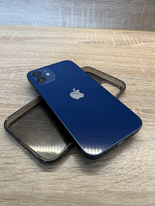 iPhone 12 128 Гб (4 фото из 4)