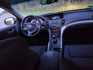 Honda Accord 2008 Elegance 2.0 115 kW (6 foto / 10)
