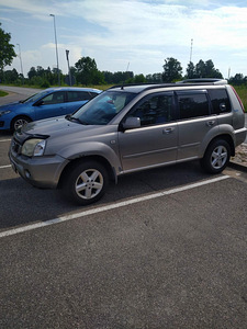 Nissan X-Trail (2 foto / 4)