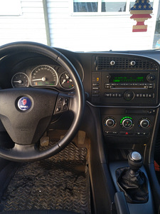 Saab 9-3 (6 фото из 6)