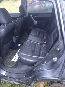 Honda CR-V (7 foto / 8)