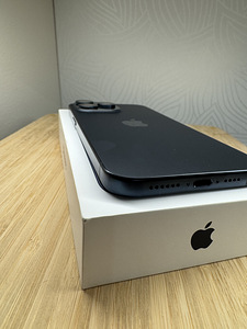 iPhone 15 Pro Max, Blue Titanium (garantii kuni 19.11.25). (9 foto / 10)