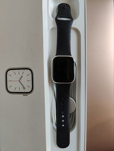 Apple Watch Series 7 41 mm Starlight Alu with GPS (1 foto / 3)