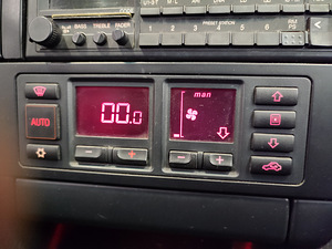 AUDI A6 C4 AVANT 2.6 110kw (7 foto / 7)