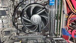 ASUS B150M-C + i5-6500 (1 foto / 3)