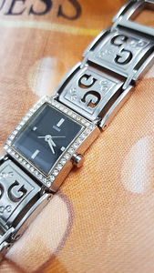 Guess наручные часы (2 фото из 4)