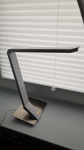 Led valge laualamp (2 foto / 9)