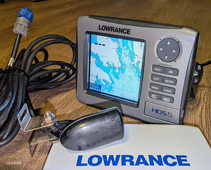 Kajalood Lowrance HDS 5 + Navionics kaart (1 foto / 2)